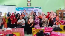 Dosen UNU Kalbar Latih Guru SD Sungai Raya Buat Media Pembelajaran Berbasis Hypercontent