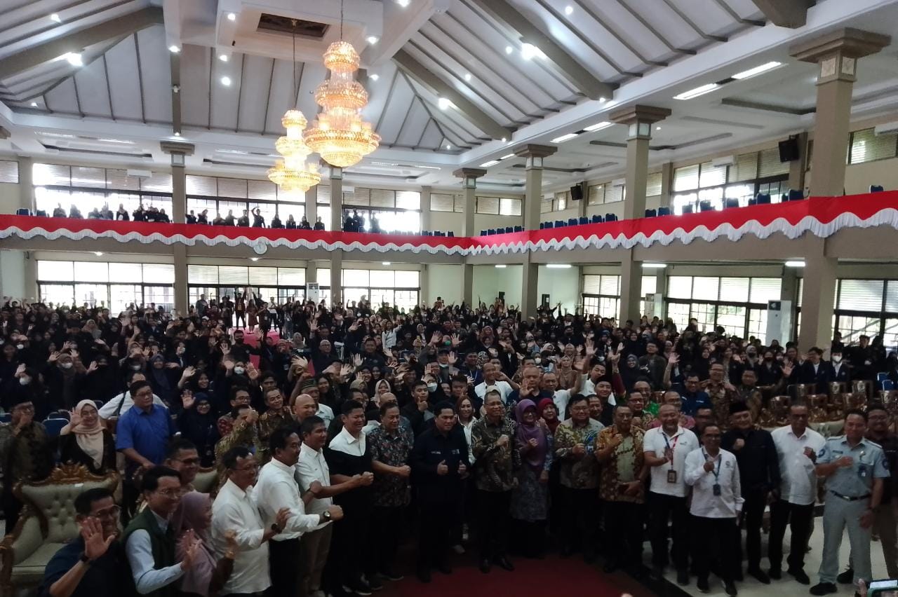 Ribuan Mahasiswa UNTAN Ikuti Kuliah Umum Menteri BUMN Erick Tohir