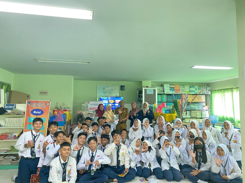 Prodi Keperawatan UNTAN Gelar Penyuluhan di UPT SMP Negeri 5 Kota Pontianak