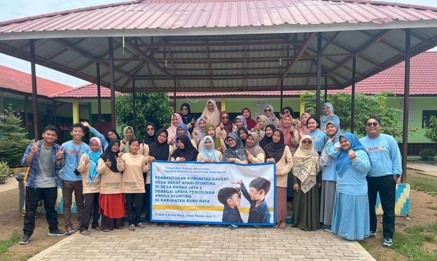 Fakultas Kedokteran UNTAN Gencar Edukasi Pemberian Makan Gizi Seimbang Sebagai Upaya Penurunan Angka Stunting di Desa Rasau Jaya 3