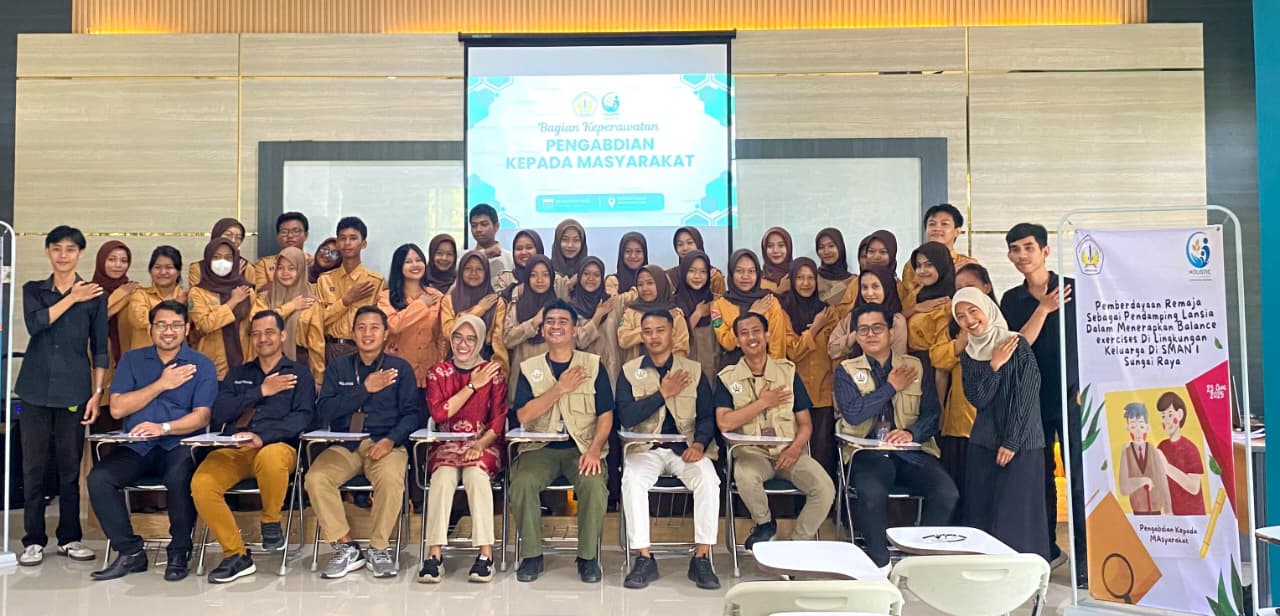 Pemberdayaan Remaja Sebagai Pendamping Lansia Dalam Menerapkan Balance Exercises di Lingkungan Keluarga di SMAN 1 Sungai Raya